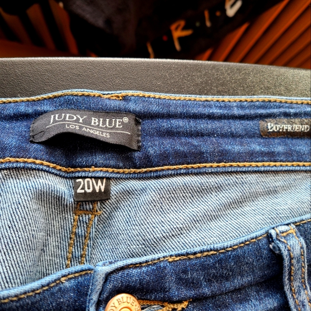 Judy Blue Boyfriend Cut